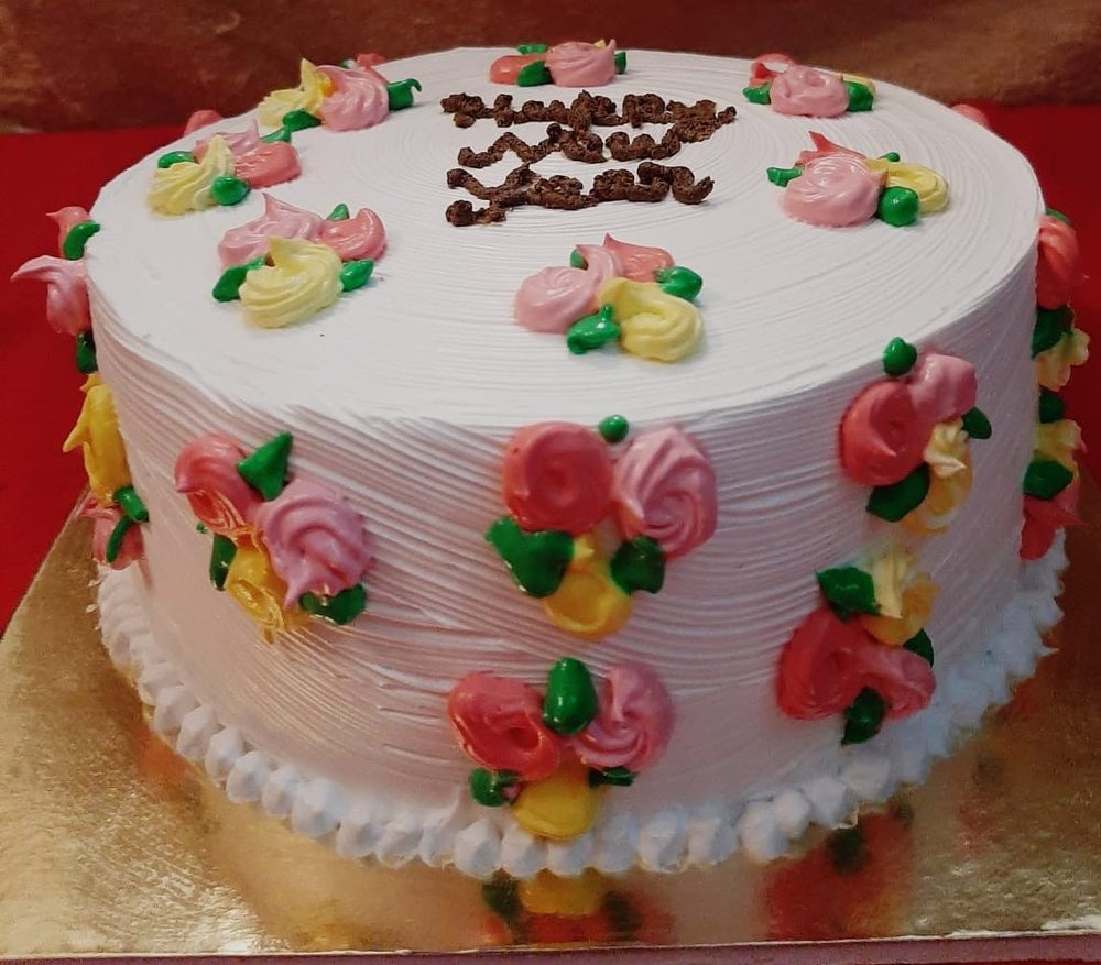 Buttercream rose cake