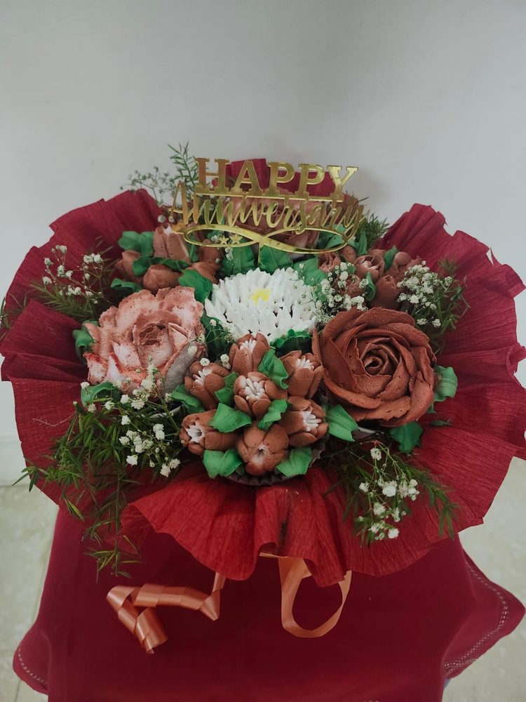 Chocolate flower cake bouquet