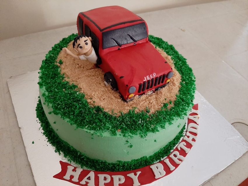 3D fondant vehicle topper